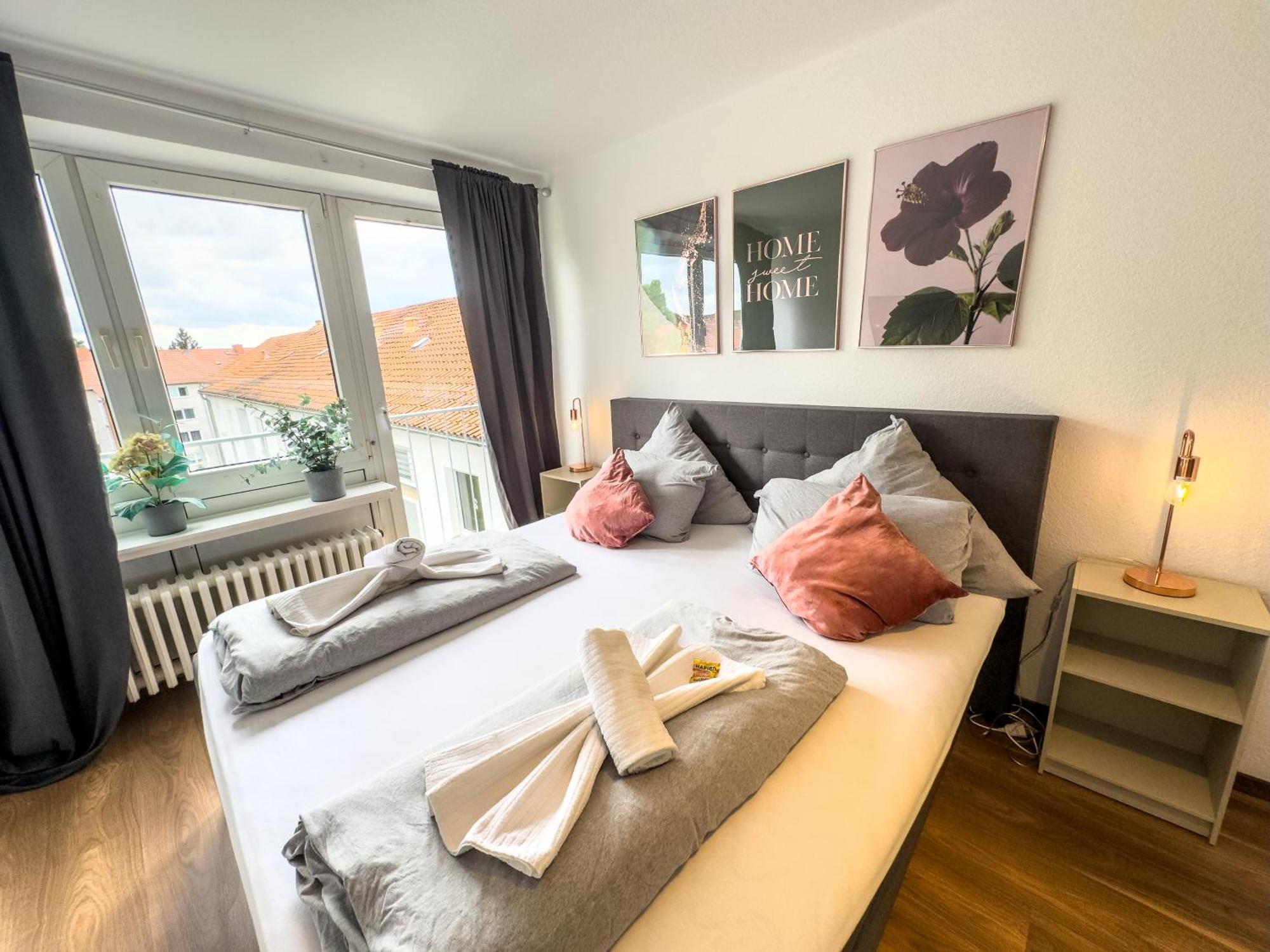 Apartment Fuer 3 Gaeste Kostenlose Parkplaetze Und Lift Hannover Bagian luar foto
